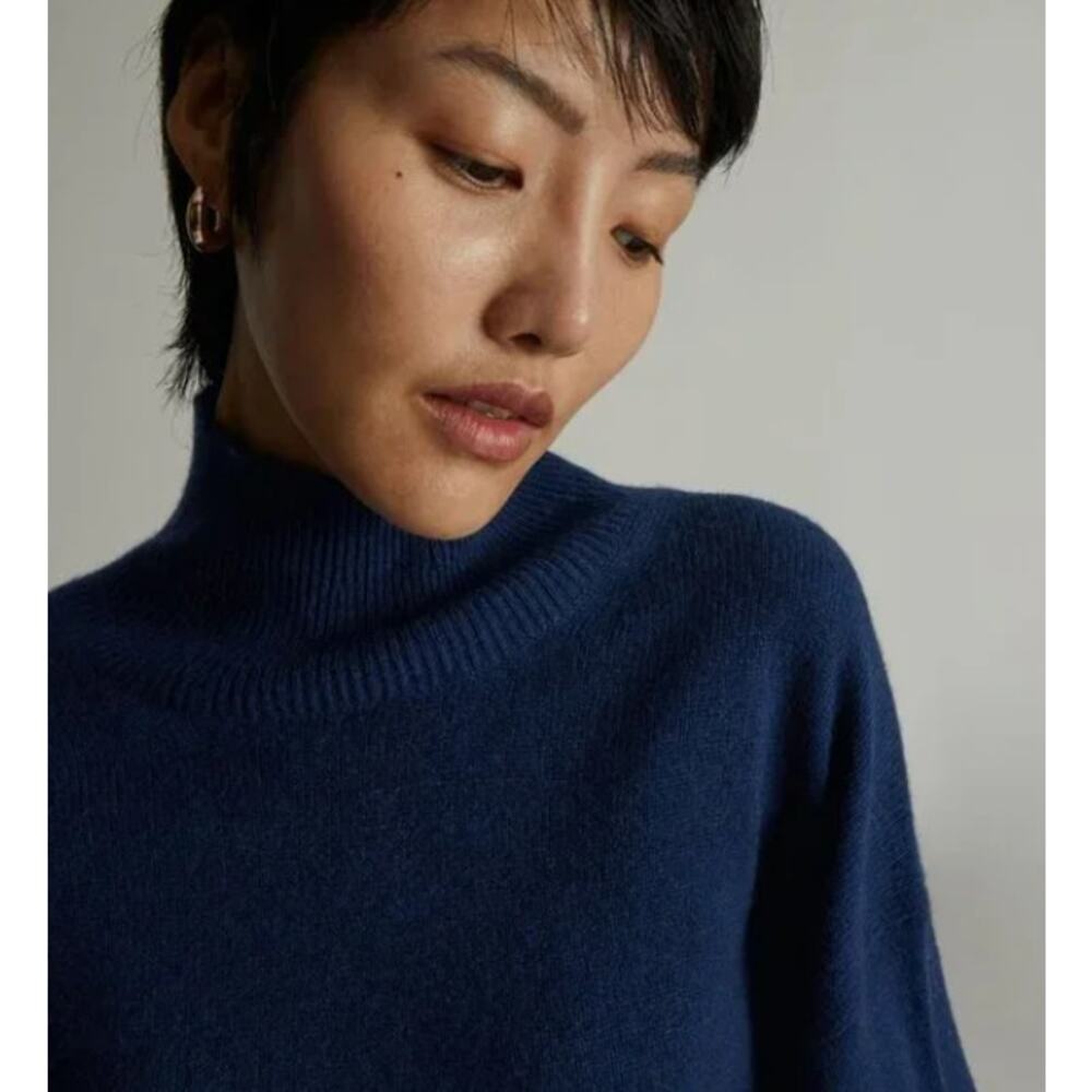 Everlane Womens The ReCashmere Oversized Turtleneck Sweater XS Navy Blue NWT - Picture 3 of 13